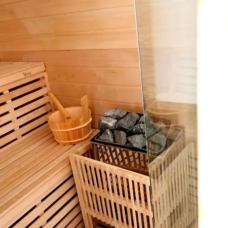 Апартаменты Friends & Family