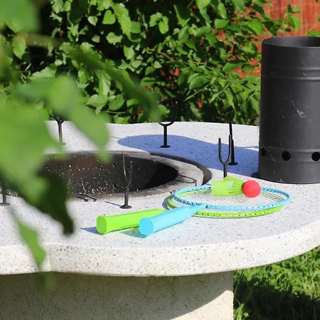 Friends & Family 韦伦采