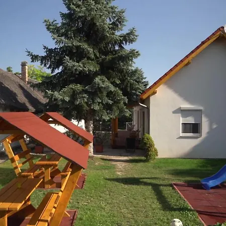 Апартаменты Friends & Family