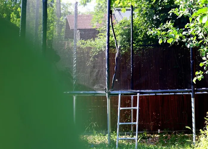 דירה Friends & Family