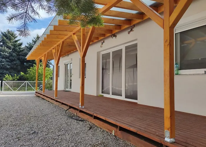 דירה Friends & Family