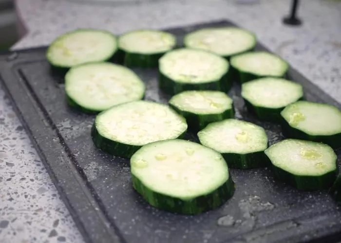 Friends & Family דירה