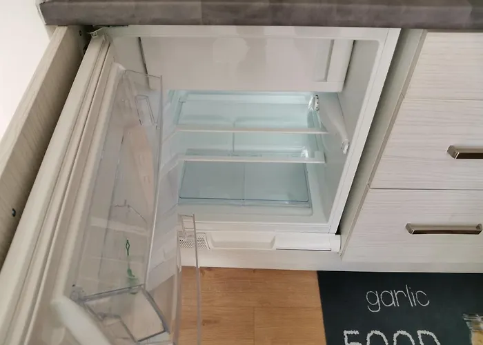 Friends & Family דירה ולנצה